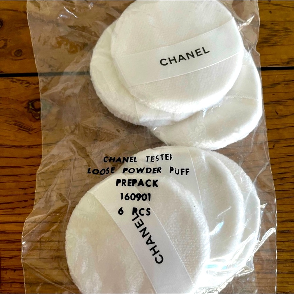 CHANEL powder puffs